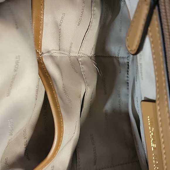 Michael Kors Bag - Picture 7 of 11